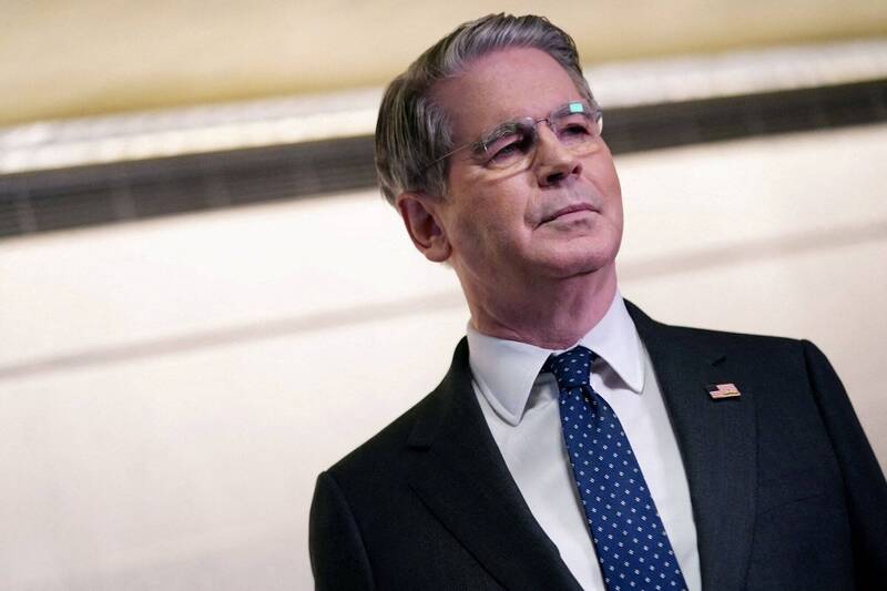 中國買不到了!預言伊朗石油交易將停止 美財長:逼到他們下跪