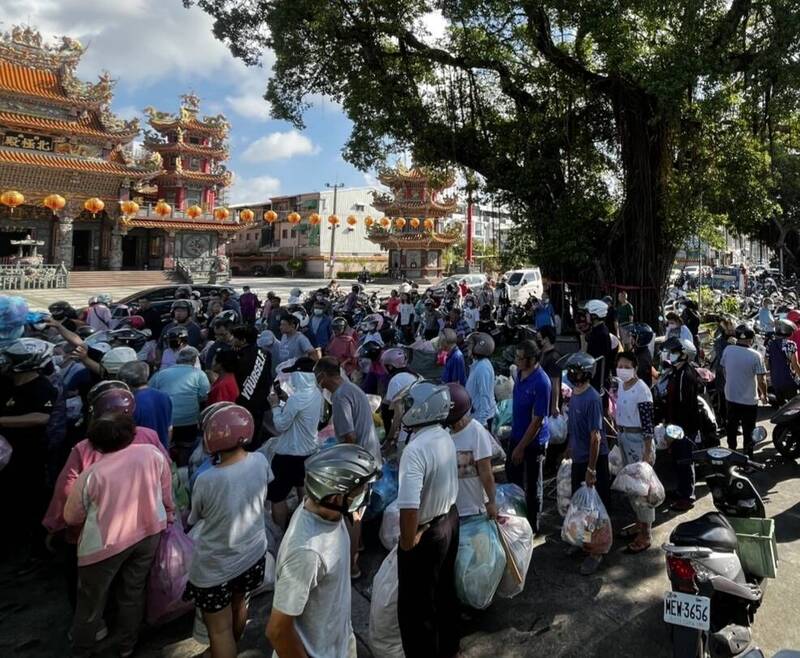 不是追星!連假後驚見人潮簇擁 原因曝