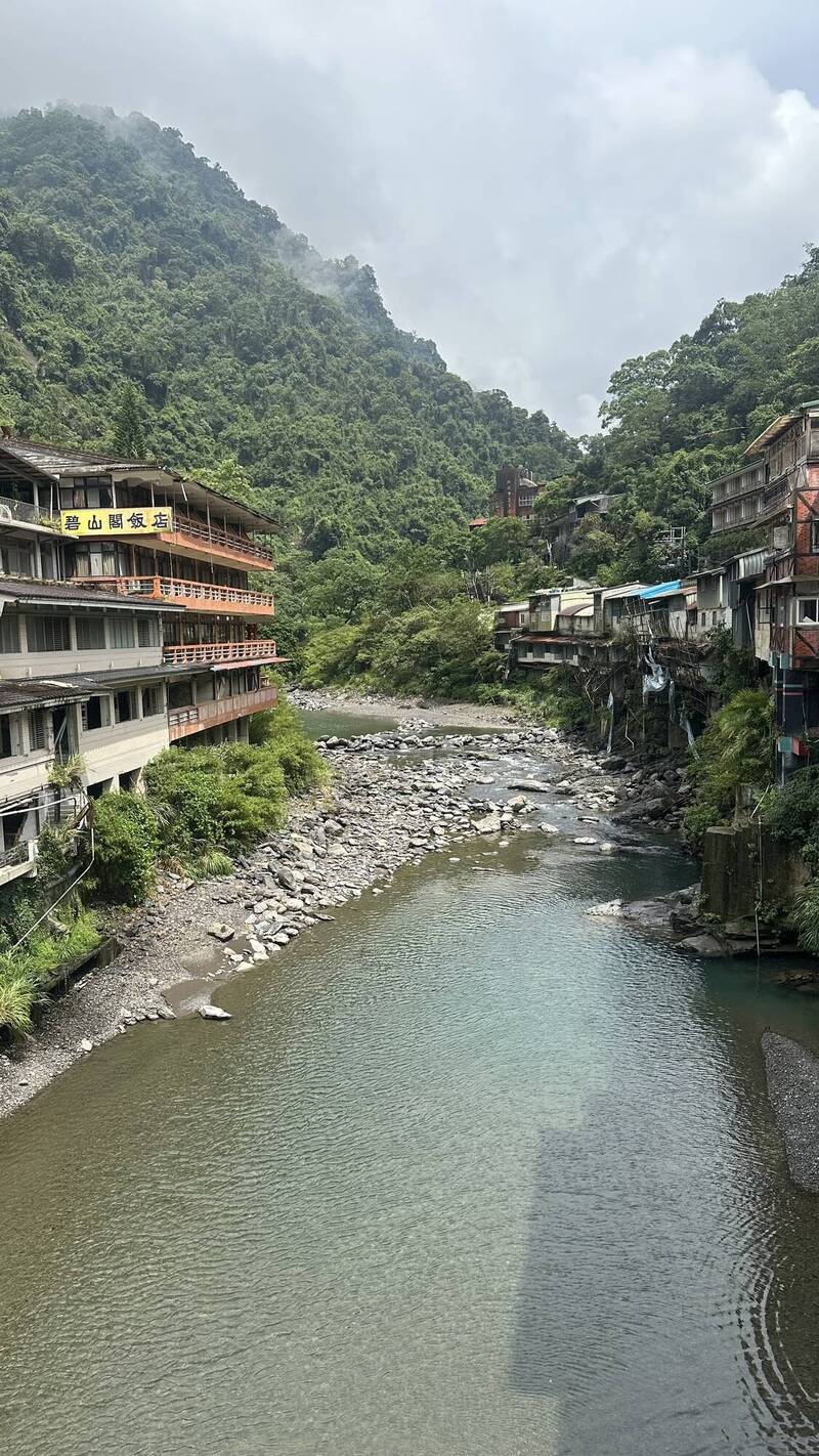 溺水獲救先別鬆懈!老翁輕忽肺嗆傷 醫:恐引發吸入性肺炎