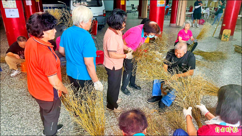 77歲竹掃帚職人 巡迴授課
