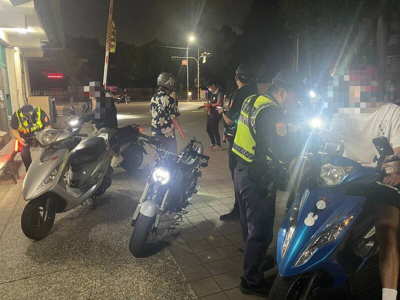 台南警串聯環、監大執法 4小時開罰40輛非法改裝機車