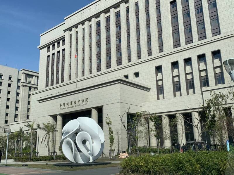 桃園警員包庇無照駕駛 圖利3駕駛人24600元被判刑2年