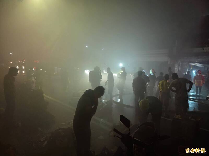 宜蘭建材行火場濃煙高溫阻礙救火 消防搶救驚險萬分