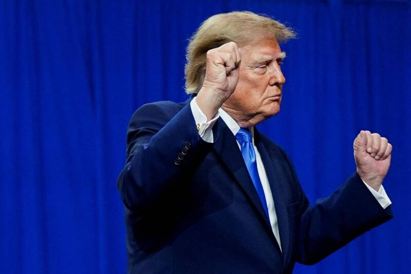 美期中選前川普再撒幣 聯邦醫療保險長者獲2880元補助
