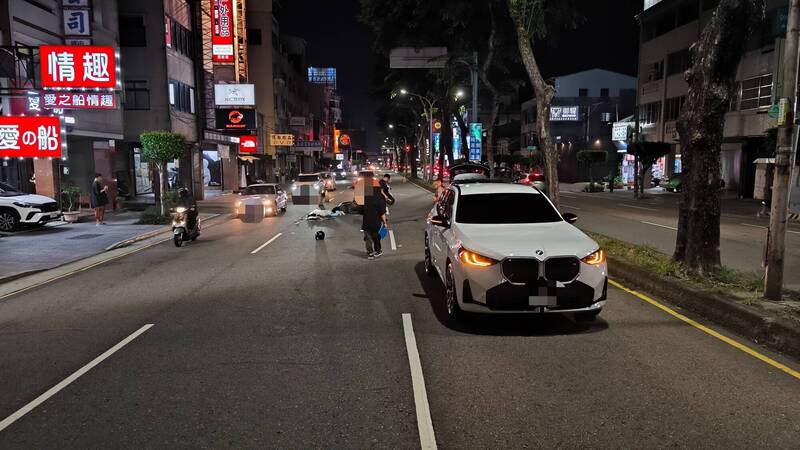 27歲男騎機車載3歲女與轎車擦撞 父女送醫
