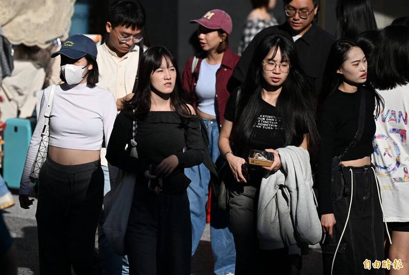 南北兩樣情! 北台灣今降溫轉濕涼 中南部天氣仍炎熱