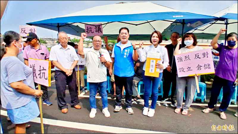 鳳山誠義里民抗議蓋冷凍倉儲 台糖研議換地
