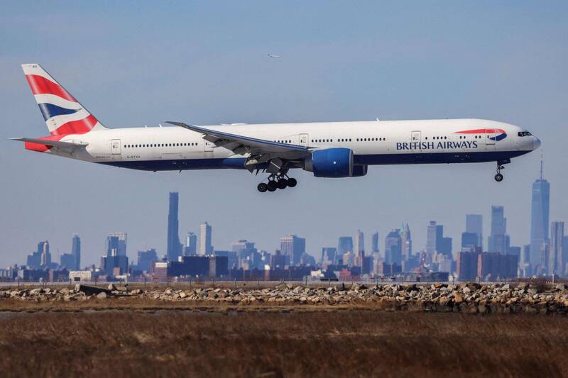 嚇壞!英國航空客機空中急降8500公尺 發布緊急情況後返航
