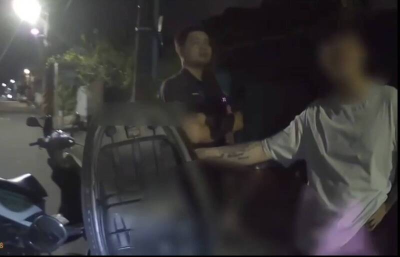 高雄旗津男騎車講手機又闖紅燈 毒測驗出安非他命陽性