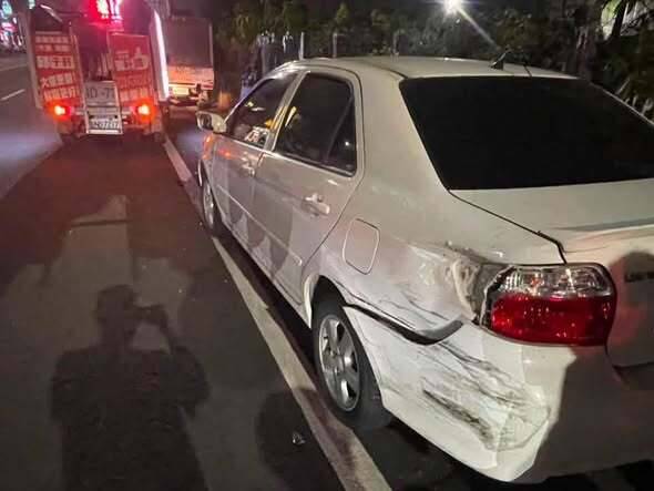 高市議員邱于軒宣傳車 擦撞路邊汽車原因曝
