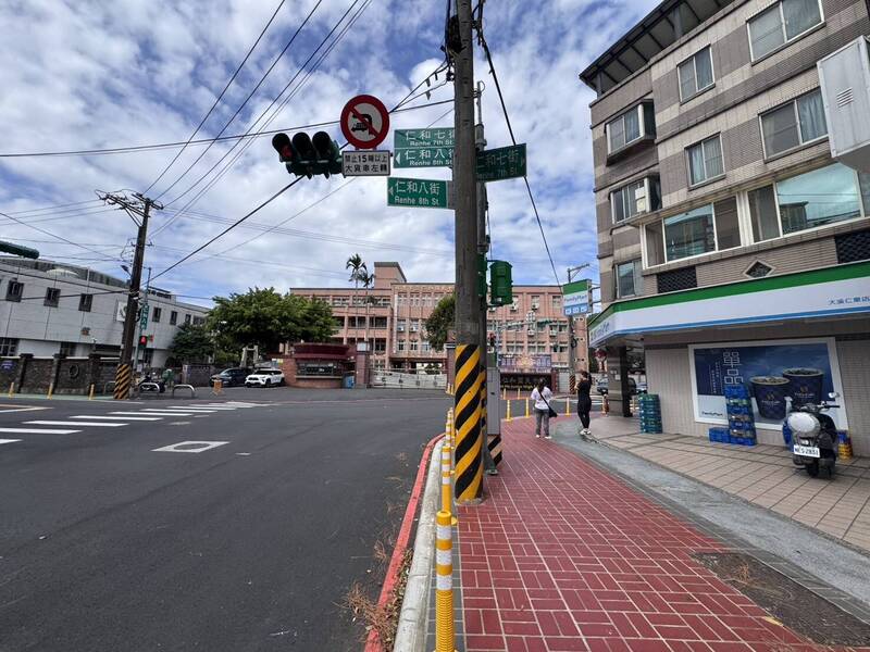 疑刺青糾紛 桃市大溪某國中生雙方撂人助勢變肢體衝突 警帶11人到案