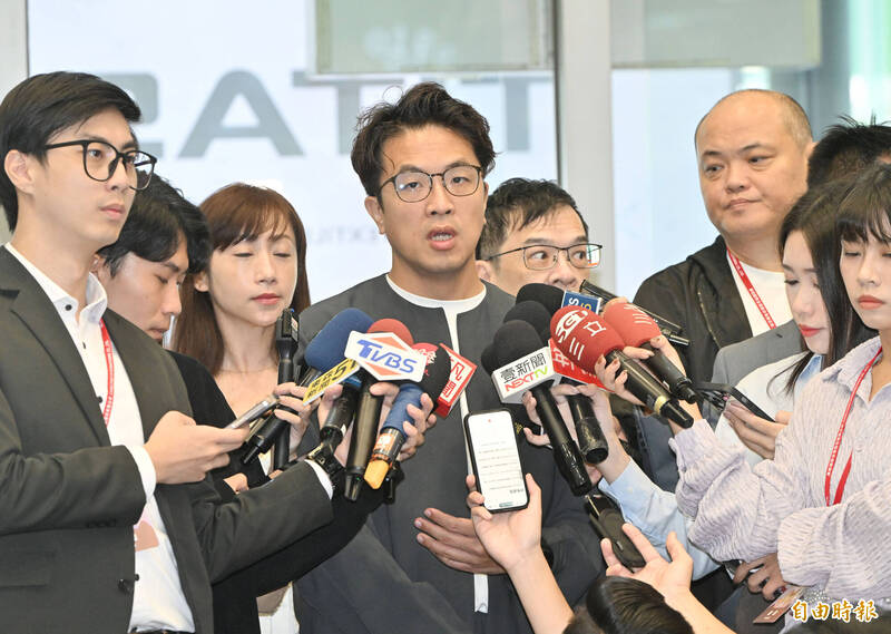 藍搬影片質疑曾說「《死刑肯定論》書名詐欺」 沈伯洋回應了