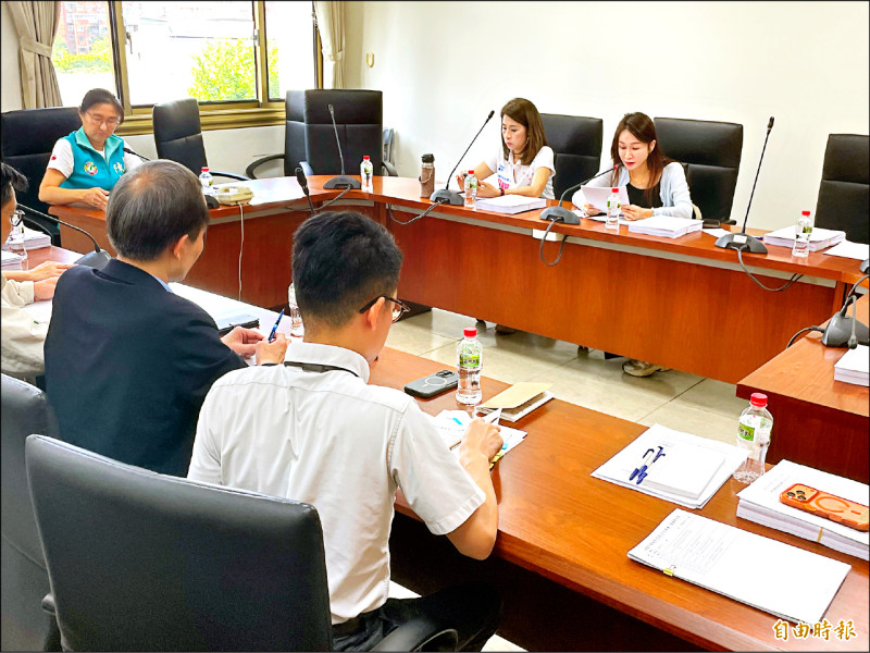 桃園校園手機自治條例爭議大 議員撤案