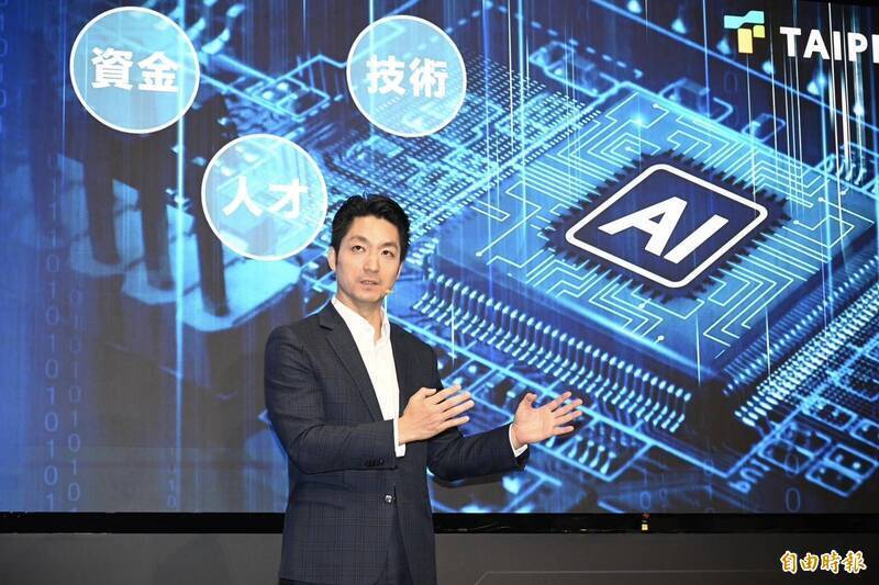 記者抱怨蔣萬安「遲到7分鐘了」!旁邊人接口酸:進步了......