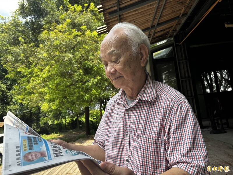 看報紙配綠樹!詩人吳晟不怕眼睛老化 樂見台北「樹」起來