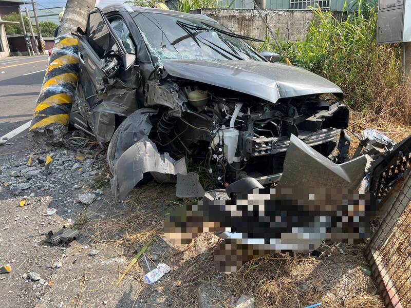 嘉義男子酒駕逆向撞機車 再撞爆電桿釀3傷
