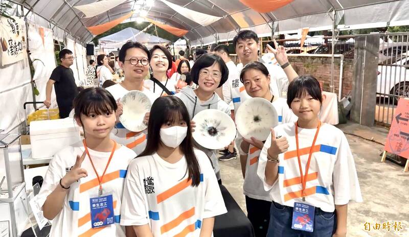 現身陶藝市集 蘇巧慧:推「老街觀光券」讓新北29區持續發光