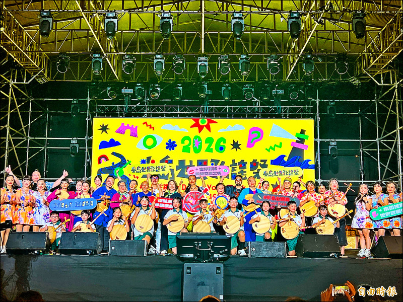 半島世界歌謠祭 人潮擠爆西門廣場
