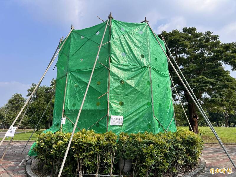 屏東草間彌生「南瓜」圍起來 網驚「要搬走?」農科貼出答案