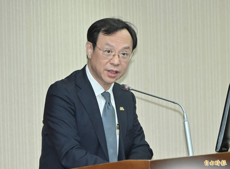 邱慧洳要求評估「社區發毒品」可行性!石崇良拒絕:衛福部態度明確