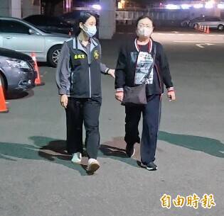 疑涉詐領助理費!國民黨新北市議員連斐璠 深夜移送檢方複訊