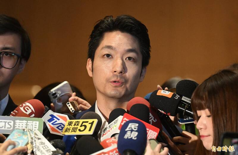 蔣萬安辯論到底要怎樣?周軒開轟:同一問題答案變3次