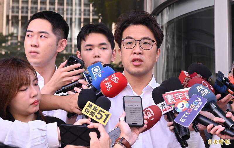 黃珊珊籲別想4年前34萬票 沈伯洋贊同:要用政策說服而非政黨