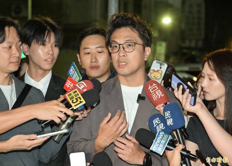 藍營挖沈伯洋國中打架 葉耀元批:選舉選賢與能、不是選聖人