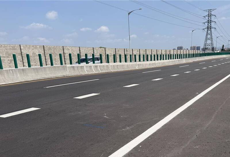 國4豐原到潭子路面波浪「開車彈跳」 高公局曝原因:已補強刨鋪