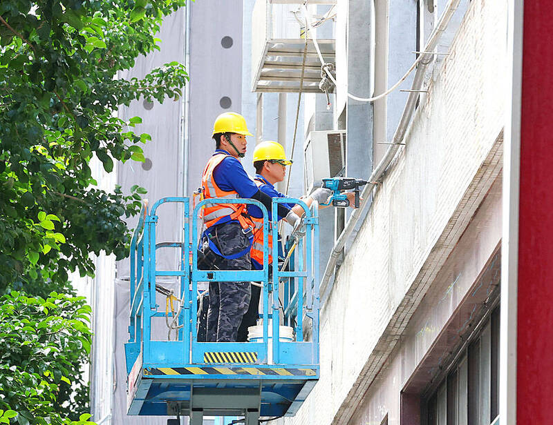《TAIPEI TIMES》Real wage growth in Taiwan hits an 11-year high