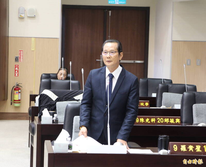 羅貴星質詢教師休息室推動慢 苗栗縣長:學校有空間就來做