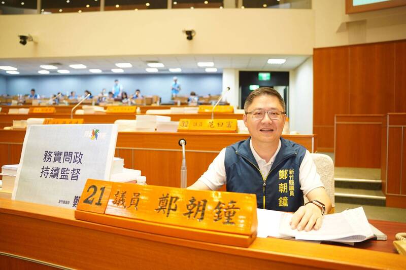鄭朝鐘關切5608公車亂象 楊文科:研議尖峰加開接駁車