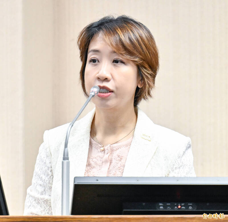 僑委會出國考察報表連13個月交白卷 陳以信轟李姸慧代理失職