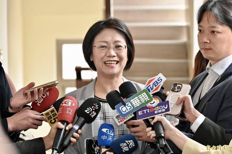 批翁曉玲用「北京語言」罵沈伯洋 詹凌瑀:到底在幫誰上班?