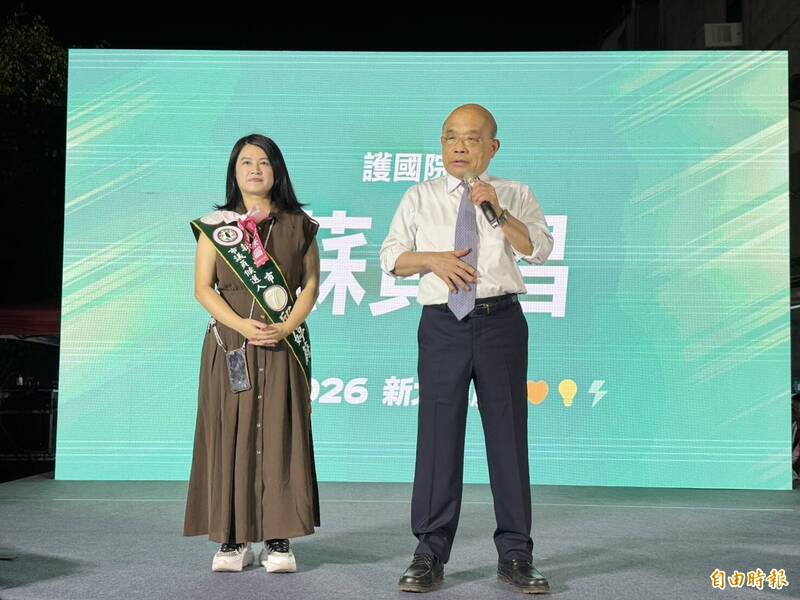 前行政院長蘇貞昌致詞強調，當初接任閣揆是「不甘願台灣給中國拿去」，更痛批藍白在立法院仗著人多糟蹋預算。（記者羅國嘉攝）
