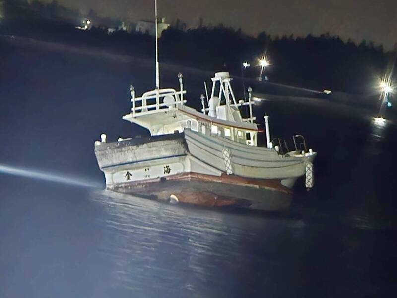 才脫困又來!梧棲金海17號漁船疑「路不熟」 二度擱淺澎湖海域