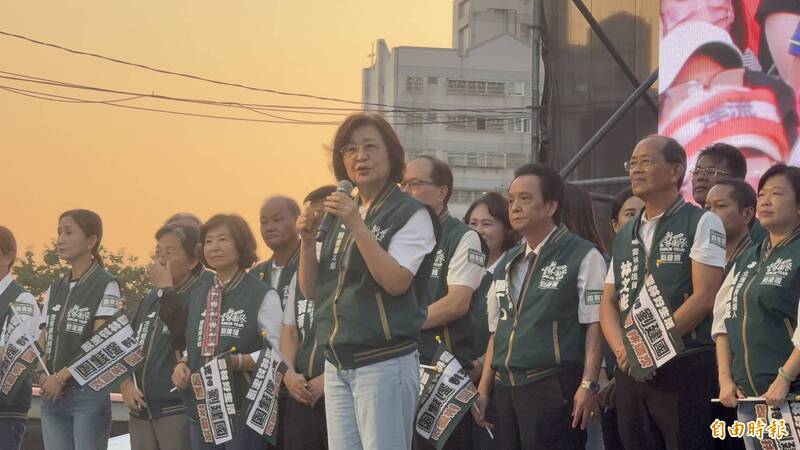 蘇治芬號召選民在11月28日用選票支持劉建國入主雲林縣政府。（記者李文德攝）