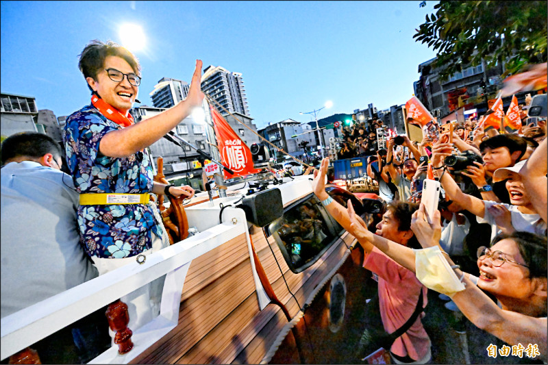 沿途洋流飄帶蔓延 大洋流航向松信爆人海