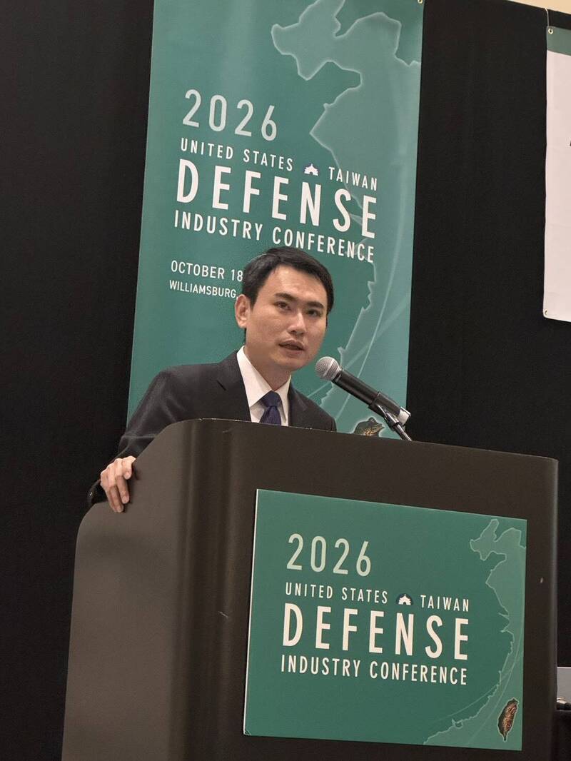 立法院外交及國防委員會委員陳冠廷20日代表民進黨赴美參加2026台美國防工業會議，以「決戰日與每一天：超越2027年的嚇阻戰略」為題發表演說。（陳冠廷辦公室提供）
