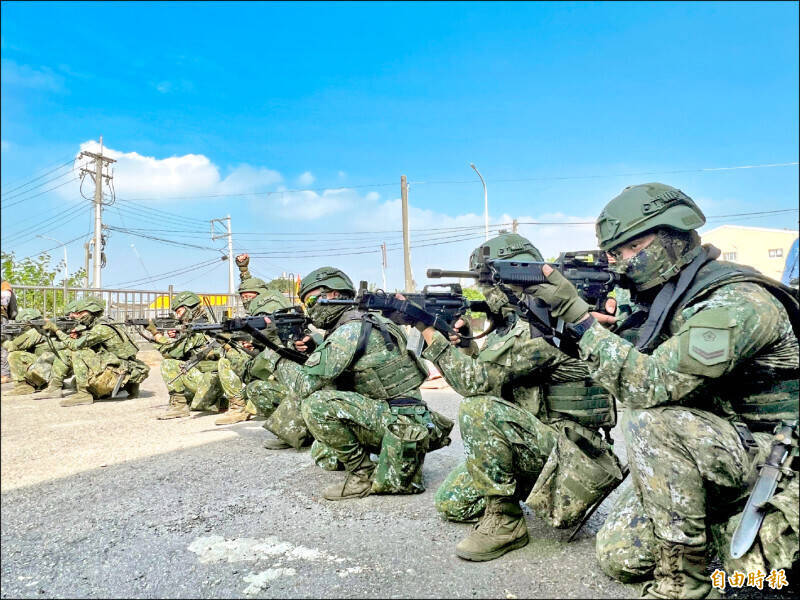 同袍變「主僕」小窩調教曝光 女軍人慘淪打工族