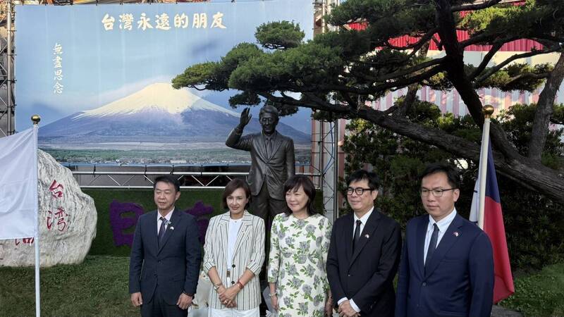 安倍夫人5度訪高雄市紅毛港保安堂 綠議員:鳳山是台日友好重要據點