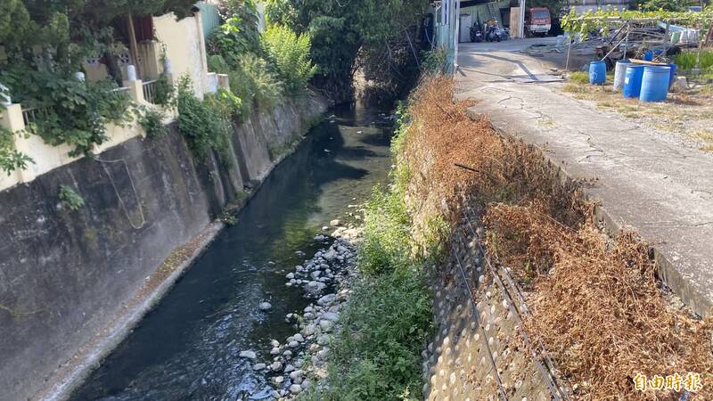 台中潭子龍形溝護岸老舊掏空路基  挹注6000萬整治