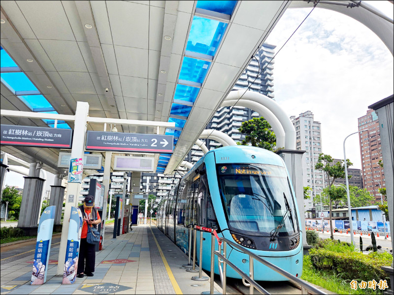 淡海輕軌班距加密 24日起尖峰2.5分鐘 淡海輕軌班距加密 24日起尖峰2.5分鐘