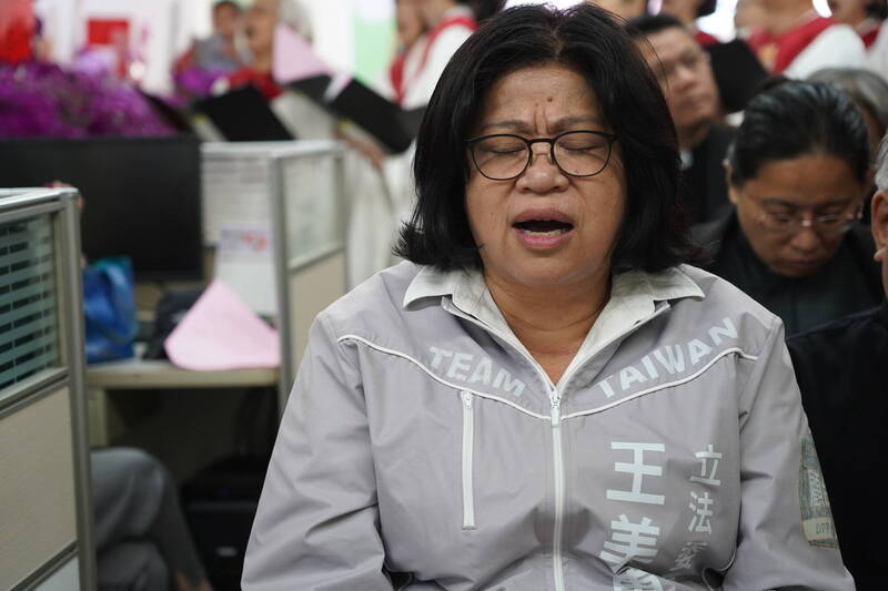 王美惠今參加基督徒感恩祝福祈禱會。（王美惠競選總部提供）