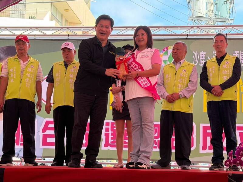 中市議員候選人陳怡潔競總成立 林佳龍:民進黨搶下海線第3席 何欣純就當選