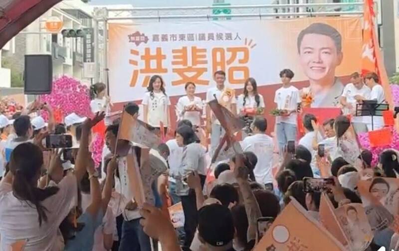 王美惠扮最強母雞 跨黨派輔選議員候選人