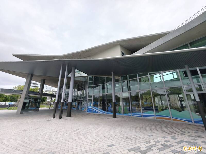 台東全運館無機械式設備器材 重訓族哀嘆:不想讓健身房有壓力?