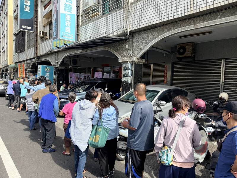 洋流飄帶來了!彰化和美「鐵板藍」驚人一幕曝光