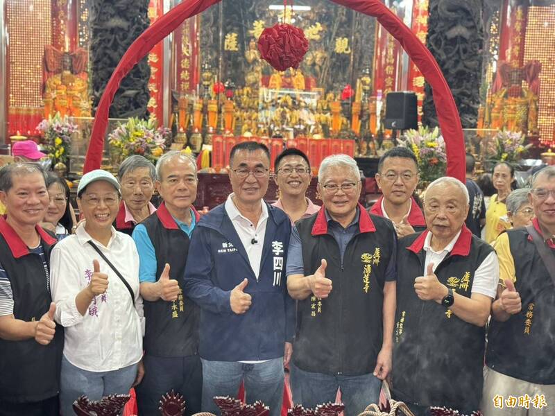 深入綠營票倉!李四川參拜湧蓮寺 拋「蘆社大橋+醫院」直擊在地痛點