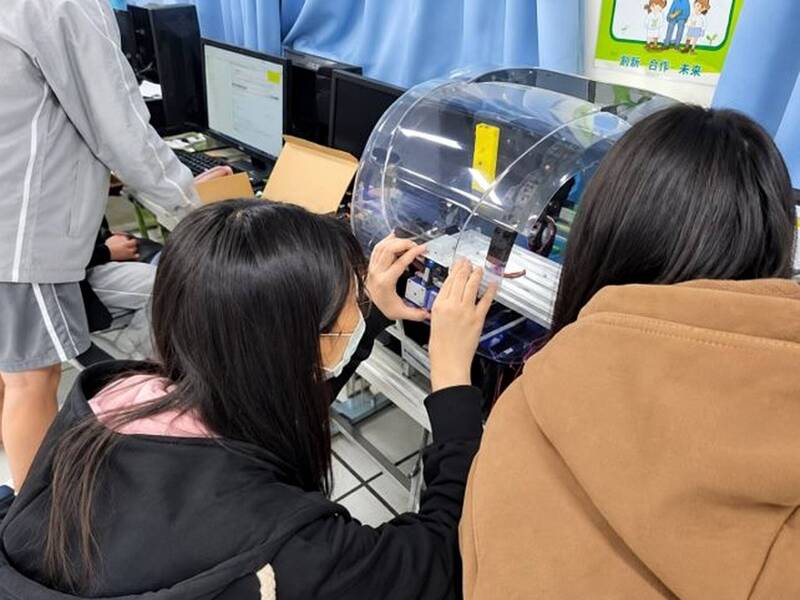助學生學習跟上產業腳步 教育部投1.2億充實更新設備